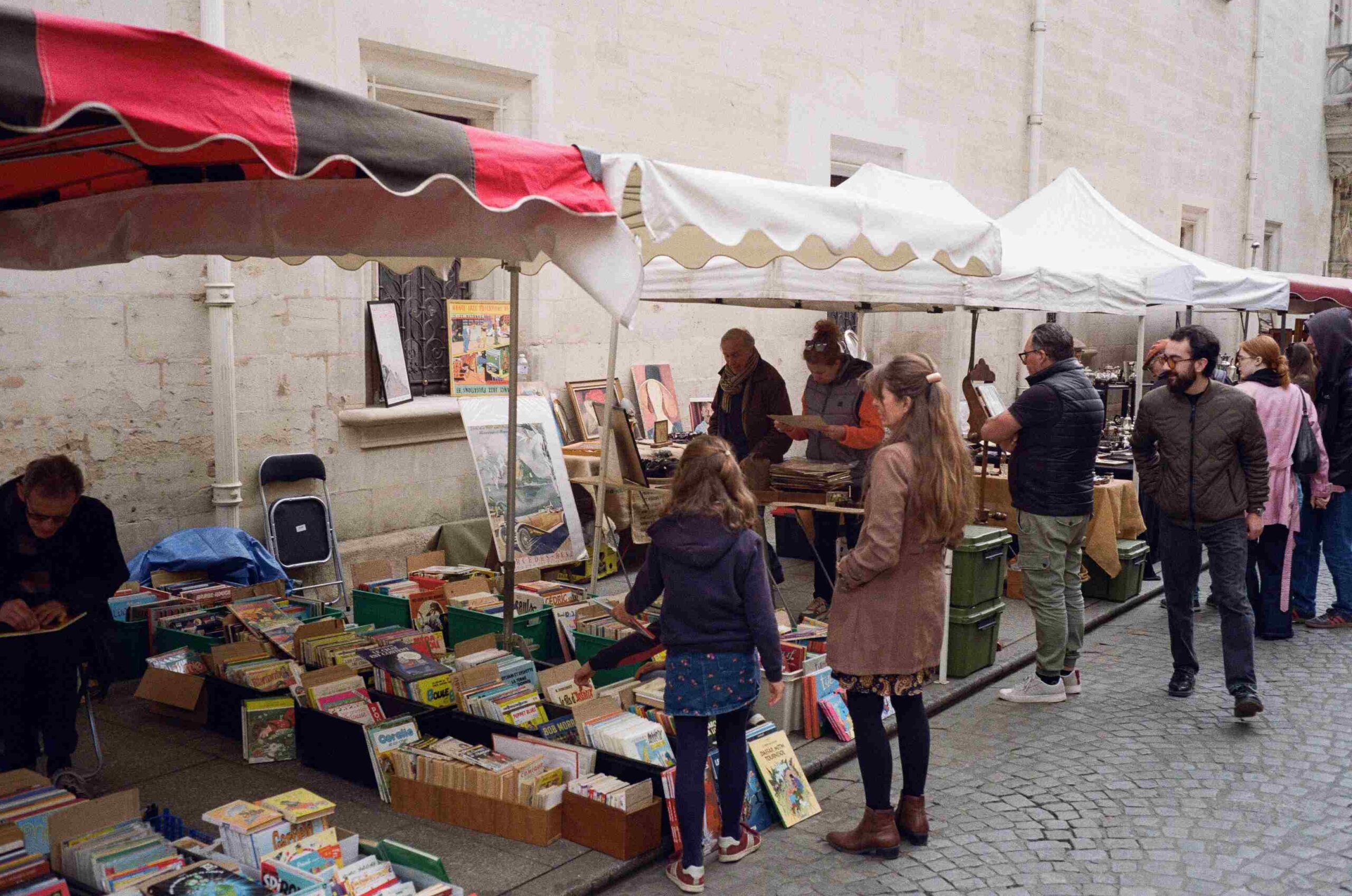 Secrets méconnus du quotidien français : un art de vivre unique